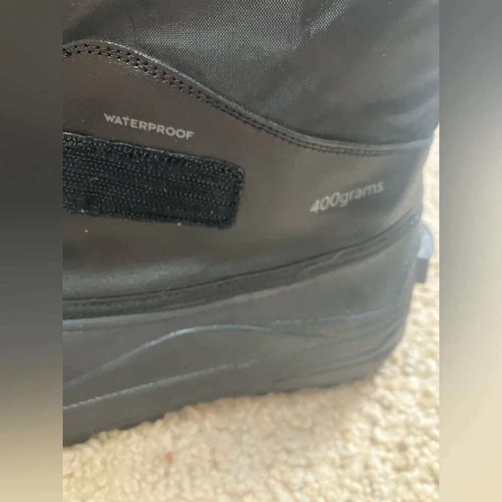 NWOT Columbia Black Insulated Waterproof Boots Men’s Size 6 - 400 Grams